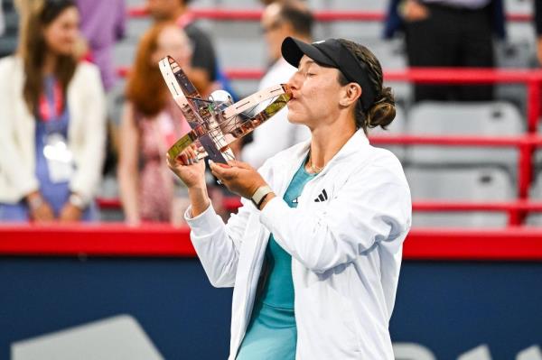 Pegula overpowers Samsonova to clinch Montreal Open crown